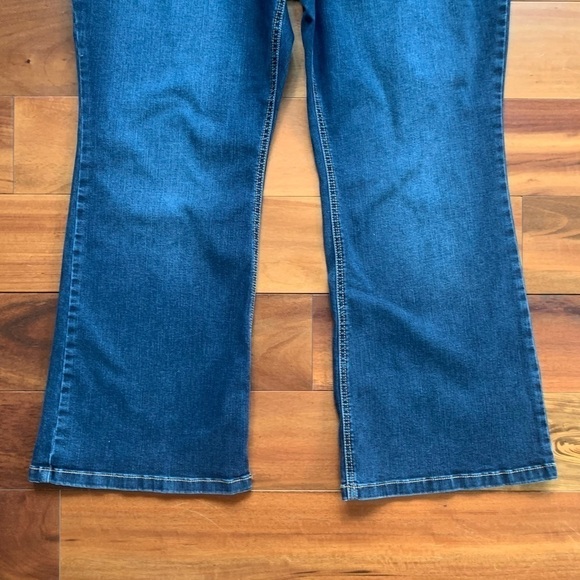 Torrid Luxe Slim Boot Jeans - Picture 6 of 12